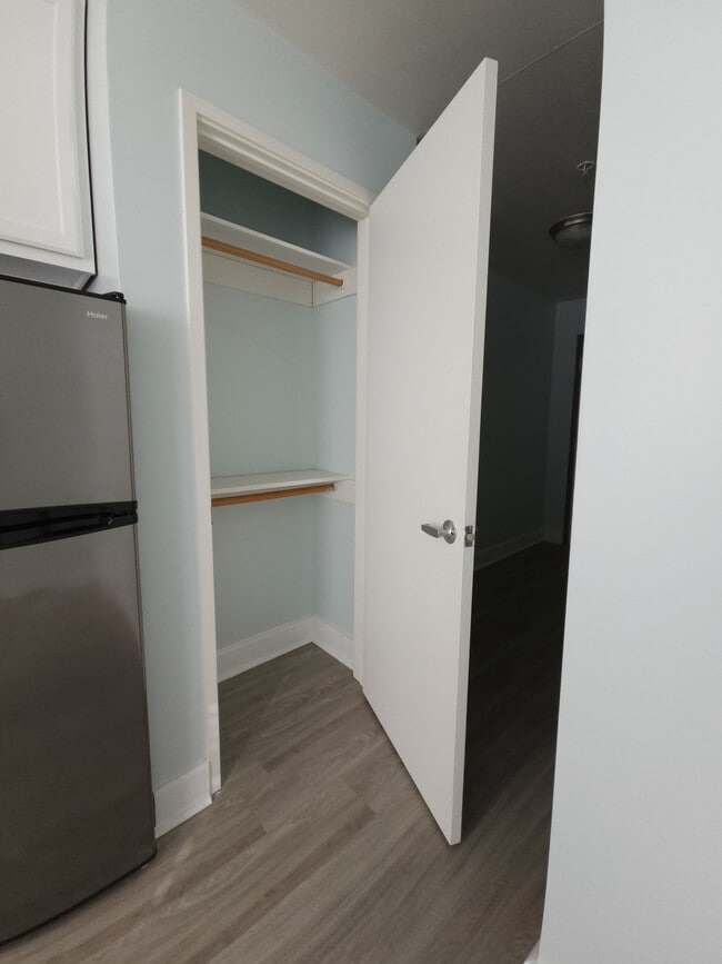 Photo - 949 Post St - Age 55+