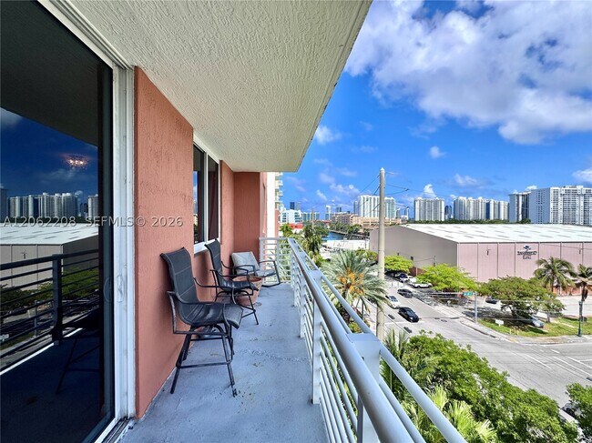 Photo - 2775 NE 187th St Unit 618