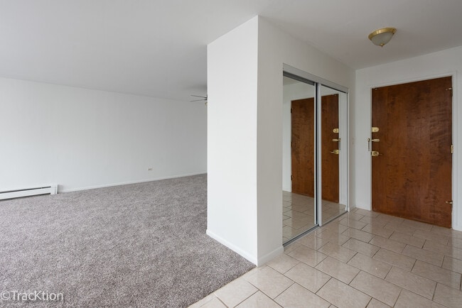 Photo - 1301 S Finley Rd Unidad 311