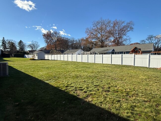 Photo - 60 Red Coach Dr