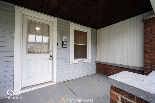 Photo - 1450 N Gladstone Ave