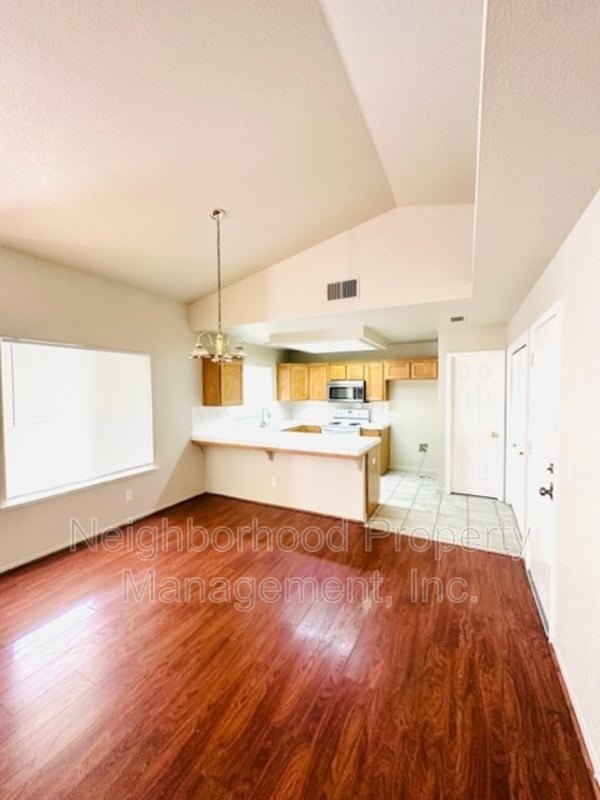 Photo - 6038 N Tracy Ave