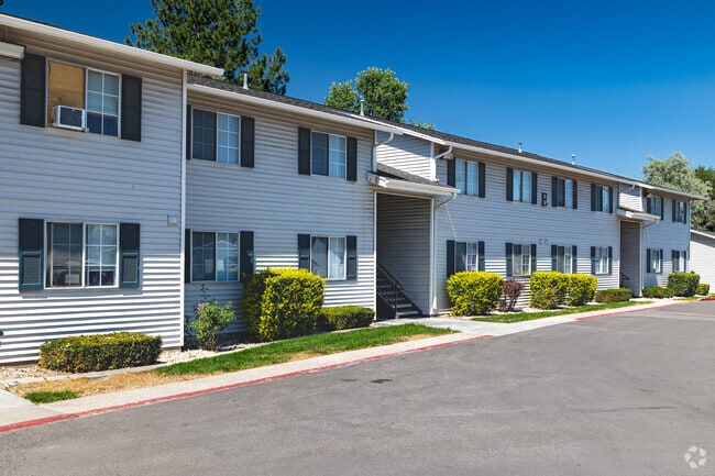 Building Entrance - Parkway Commons