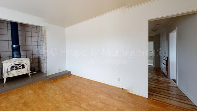 Photo - 281 Pine Ave