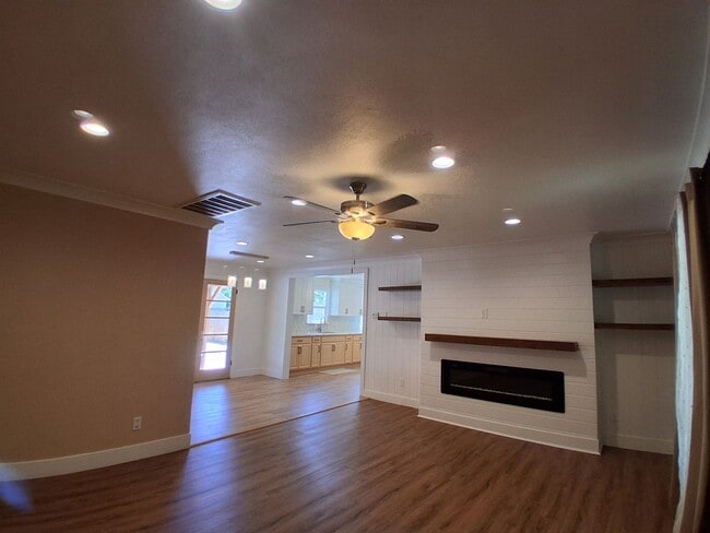 Photo - 340 N Santa Rosa Ave