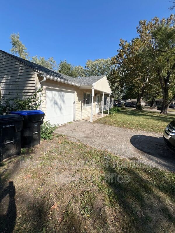 Photo - 3643 SW Clare Ave