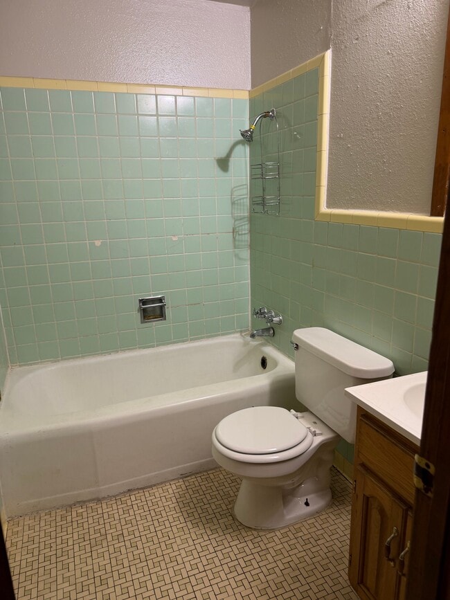 Photo - 750 Bonham St Unidad 55
