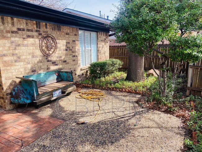 Photo - 4710 64th St