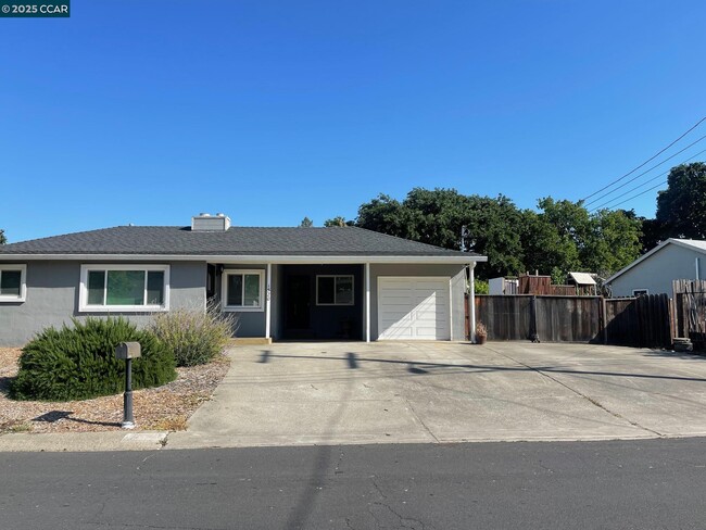 Photo - 1520 Orange St House
