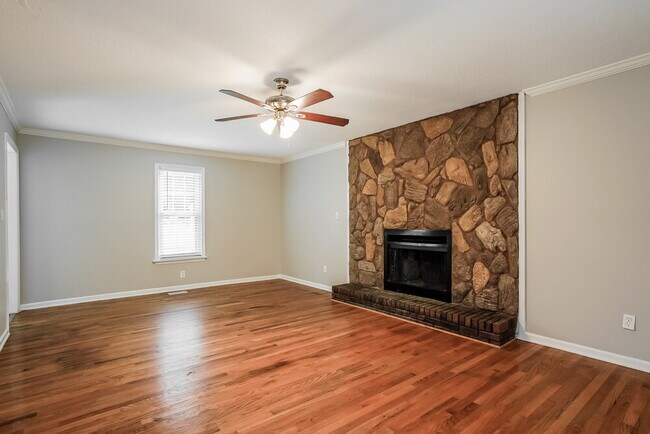 Photo - 3604 Greywood Dr