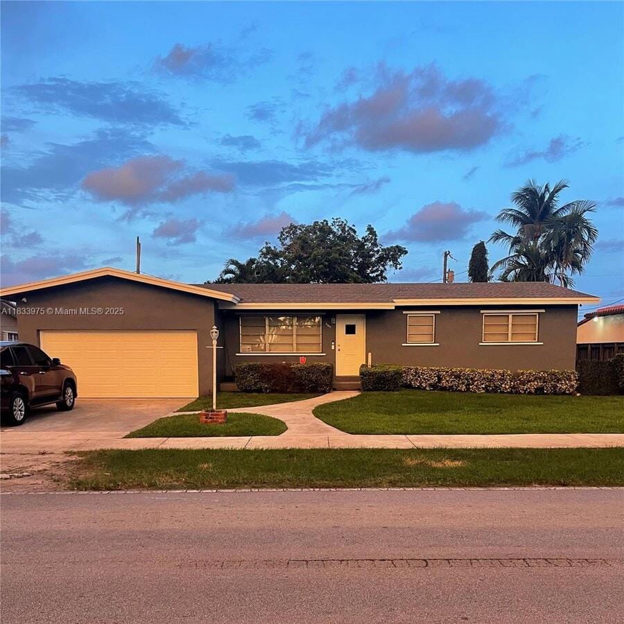 Photo - 2811 SW 79th Ave House