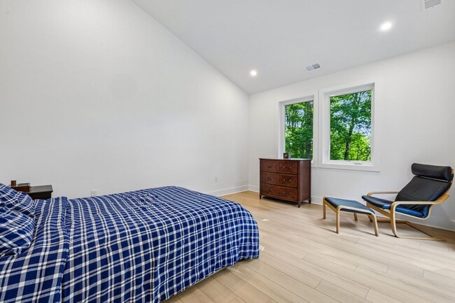 Photo - 4315 Pinetree Rd