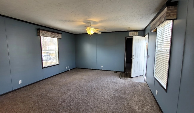 Photo - 25156 Au Lac Dr N