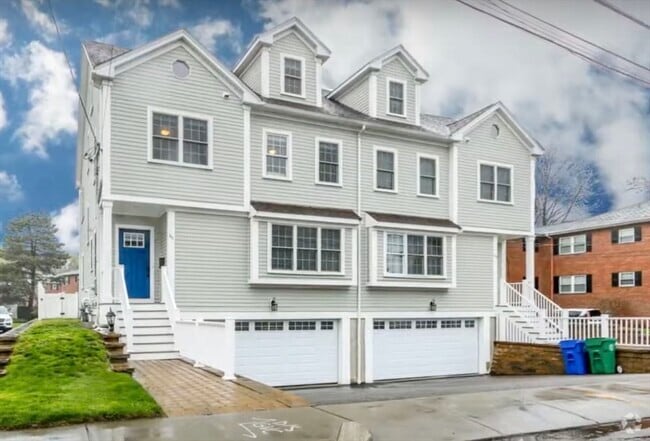 Building Photo - 111-111 Farwell St Rental