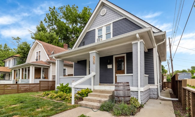 Photo - 330 Bernard Ave