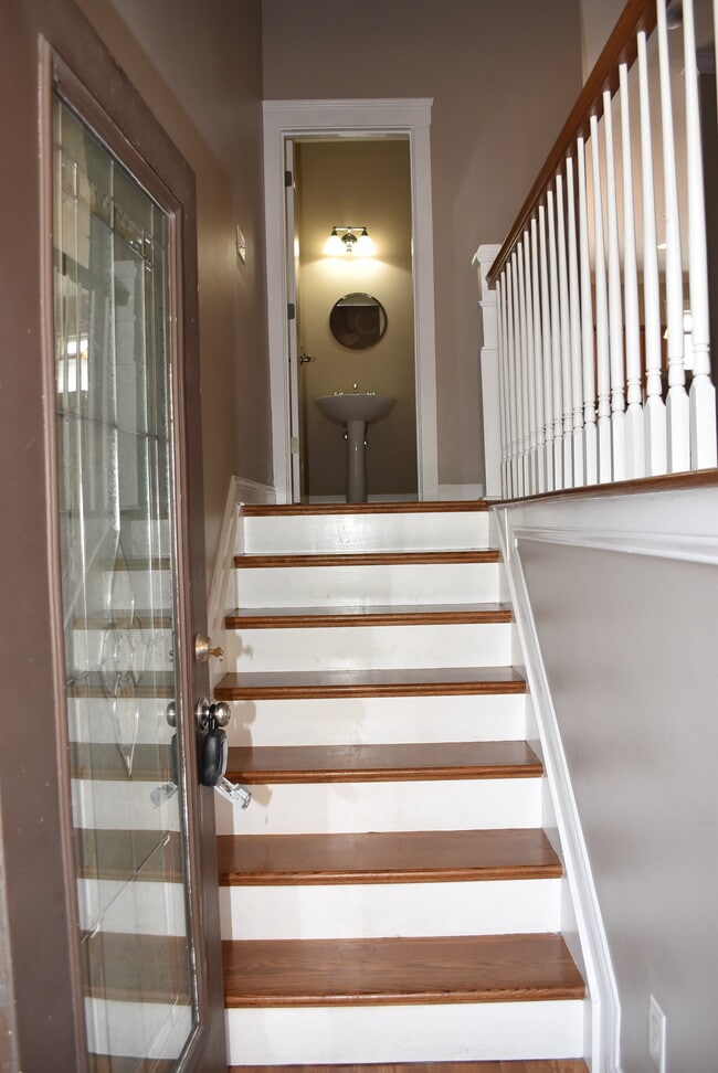 Photo - 2107 Herrick Ave