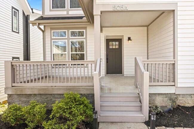 Photo - 505 A Moore Ave-