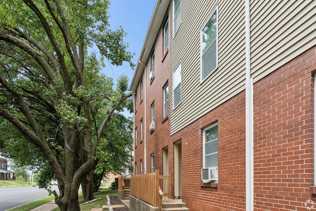 Photo - College Hill Apartments