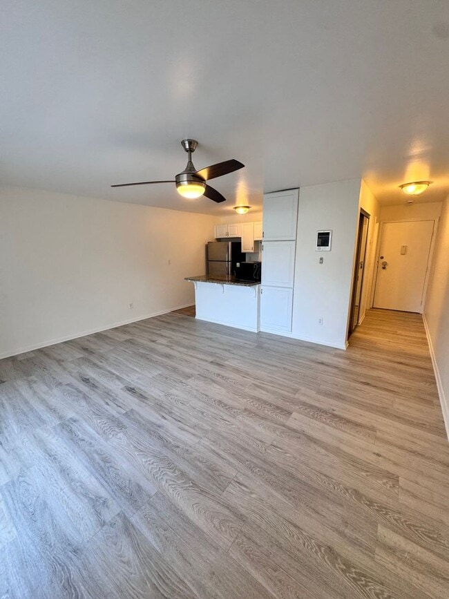 5585 E Pacific Coast Hwy