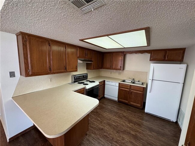 Photo - 314 S 11th Pl