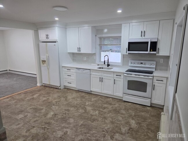 Photo - 301 Matchaponix Rd