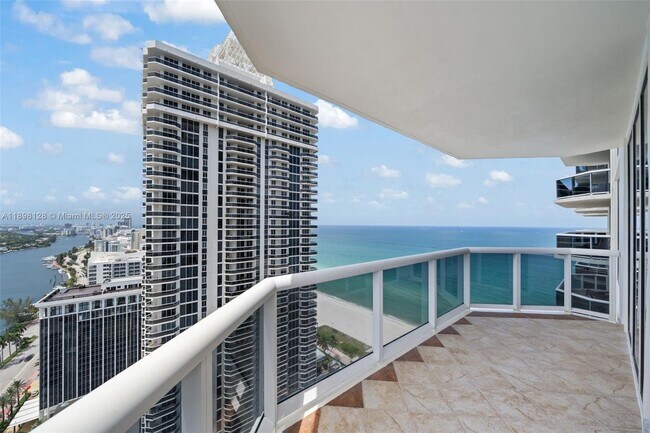Photo - 4775 Collins Ave Unidad 3207