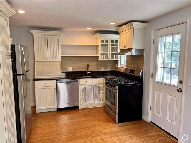 Building Photo - 129 Vernon Ave Rental