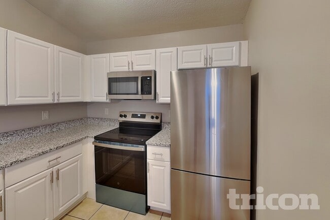 Photo - 682 Channing Dr