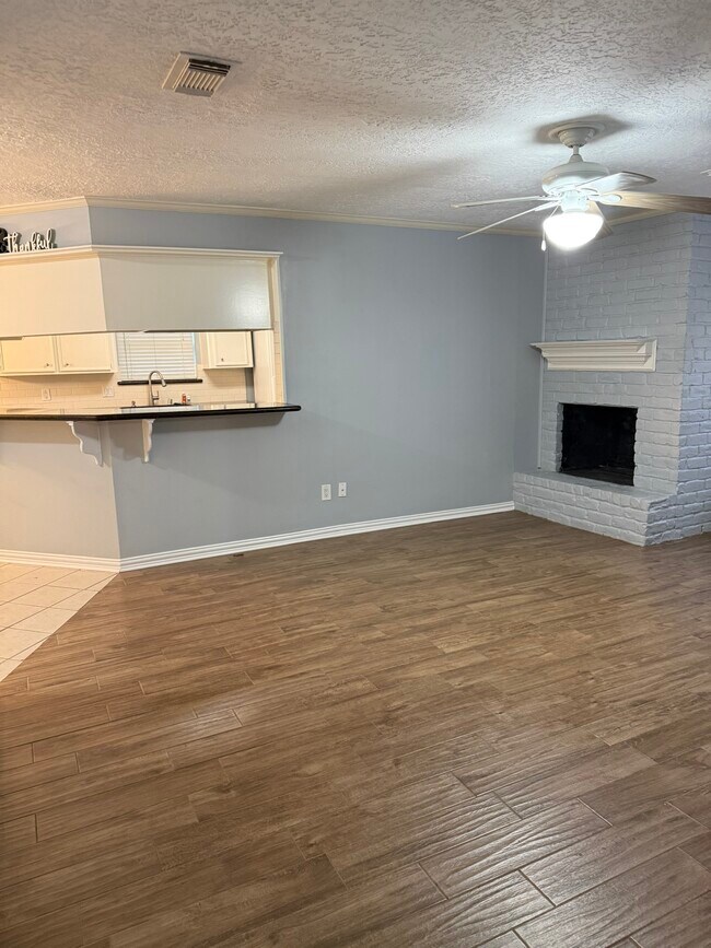 Photo - 717 Blue Ridge Dr