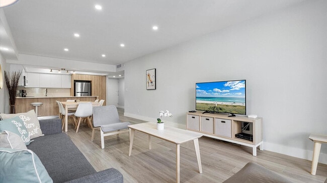 Photo - 19370 Collins Ave Unidad FL2-ID1049823P