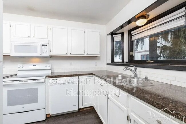 Photo - 627 N Klevin St