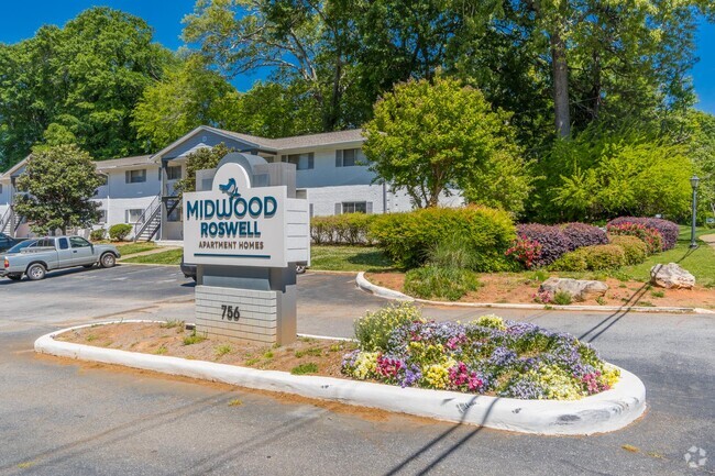 Building Photo - Midwood Roswell Apartments