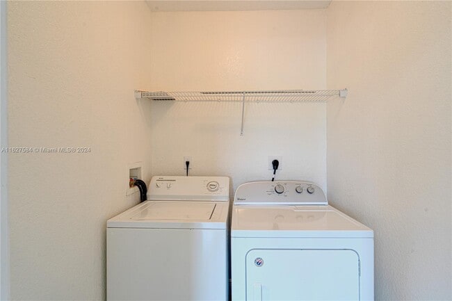 Photo - 21130 SW 87th Ave Unit LIKE NEW