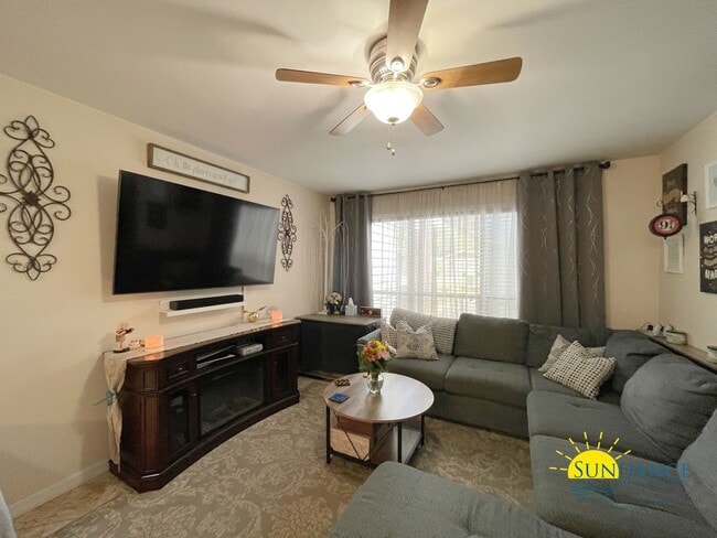 Photo - Spacious 3-Bedroom Townhome in Shalimar!
