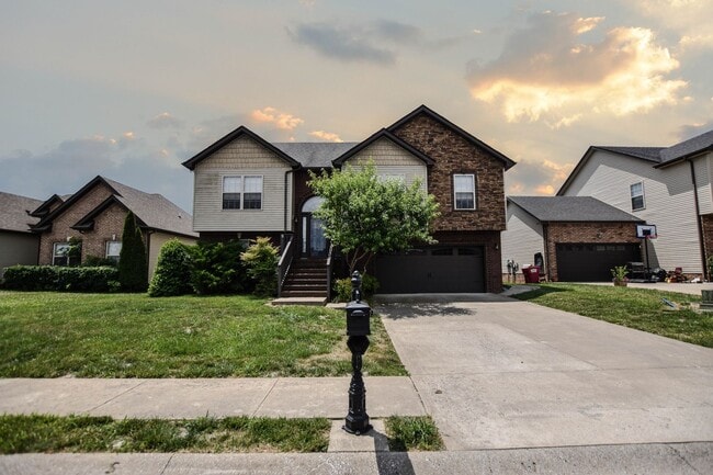 Four Bedroom with Pool in Fields of Northm... - Four Bedroom with Pool in Fields of Northm... House