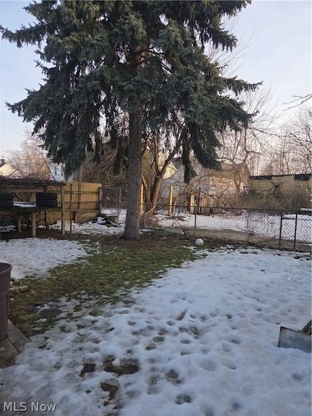 Photo - 3803 E 50th St Unidad DOWN