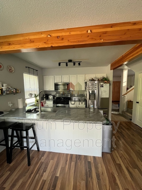 Photo - 4400 Martindale Way