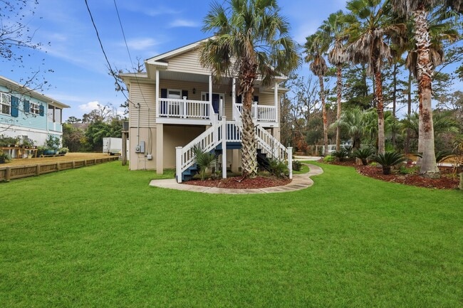 Photo - Lowcountry living on beautiful Whitemarsh Island