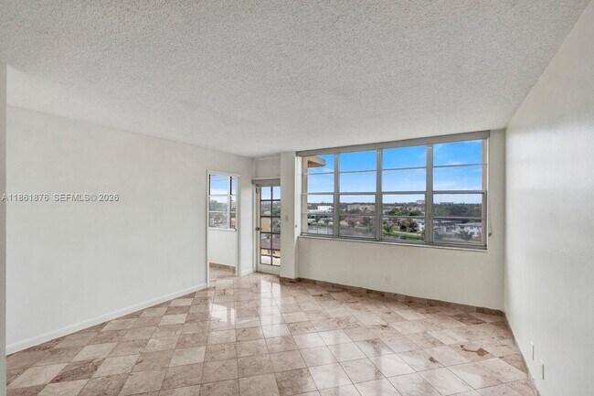 Photo - 2025 NE 164th St Unit 716