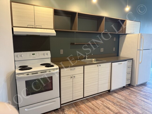 155 Saint Paul #403 Kitchen
