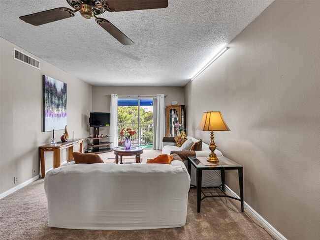 Photo - 2601 Bellefontaine St Unit B317