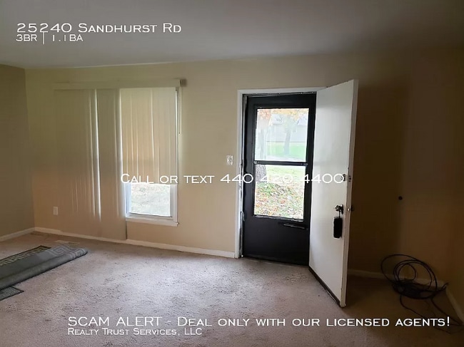 Photo - 25240 Sandhurst Rd