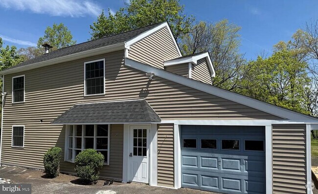 Building Photo - 3025 W Germantown Pike Rental