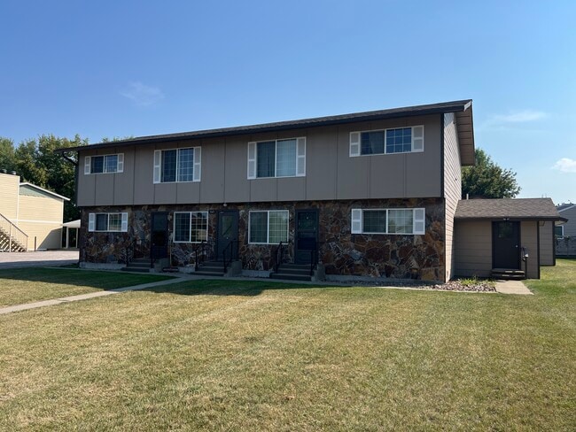 Building Photo - 161 Indian Trail Rd Unit 2 Rental
