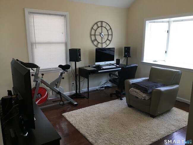 Photo - 6 Birchside Dr Unit B