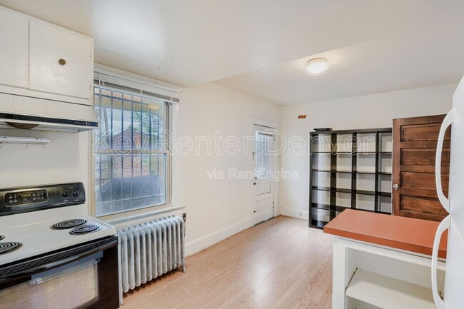 Photo - 1275 Detroit St Unidad A