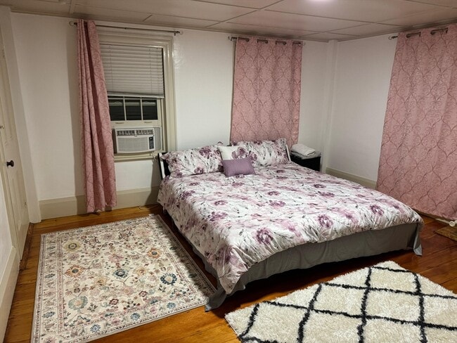 Photo - 367 Maple St