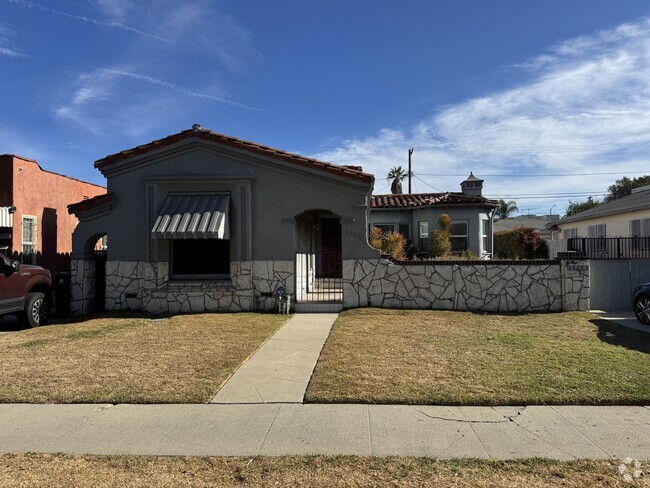 Building Photo - 1828 S Orange Dr Rental