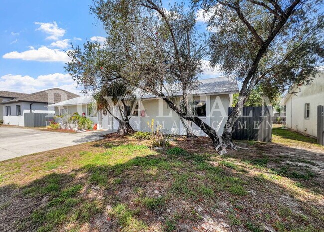 Photo - 17435 Barbara Dr