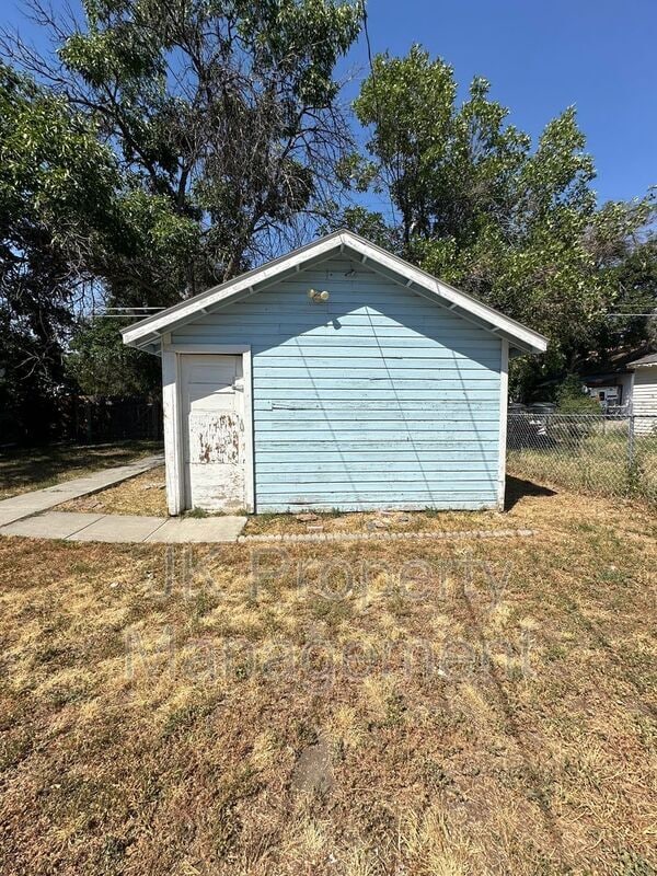 Photo - 609 6th Ave N